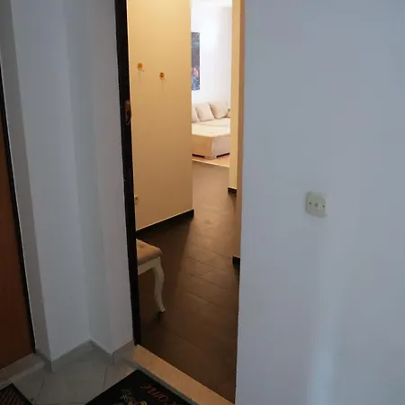 Emily Garden City Apartment With Private Parking Apartman *