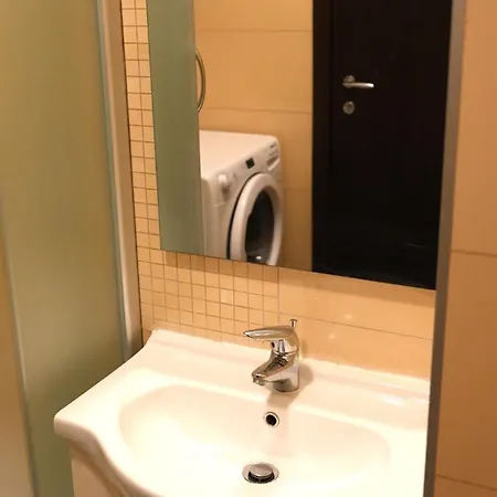 Emily Garden City Apartment With Private Parking Apartman