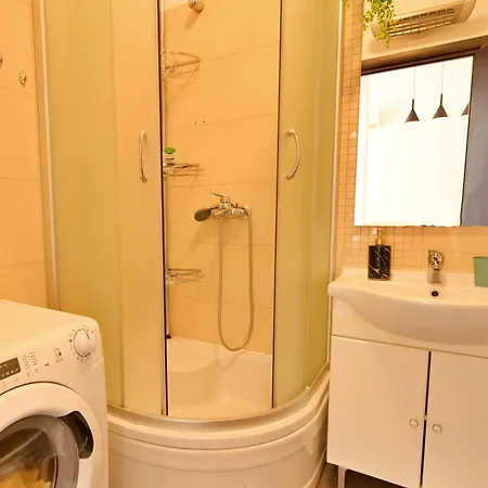 Emily Garden With Private Parking * Split