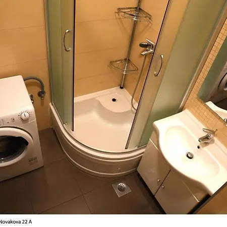 Emily Garden City Apartment With Private Parking Apartment