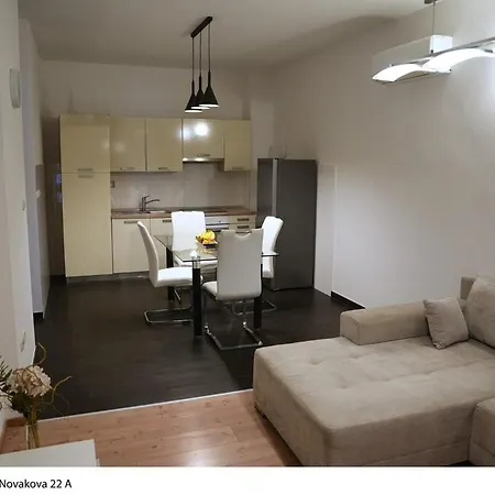 Apartment Emily Garden City Apartment With Private Parking