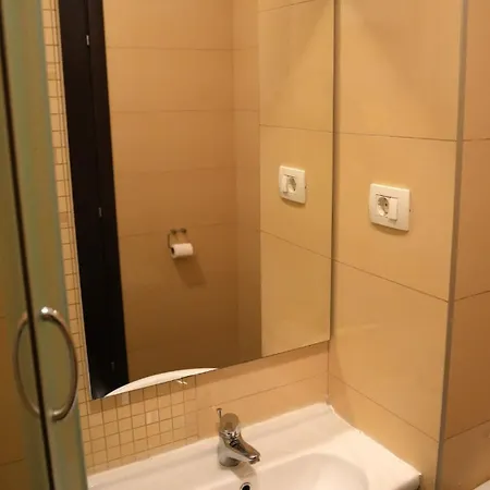 Apartment Emily Garden City Apartment With Private Parking *